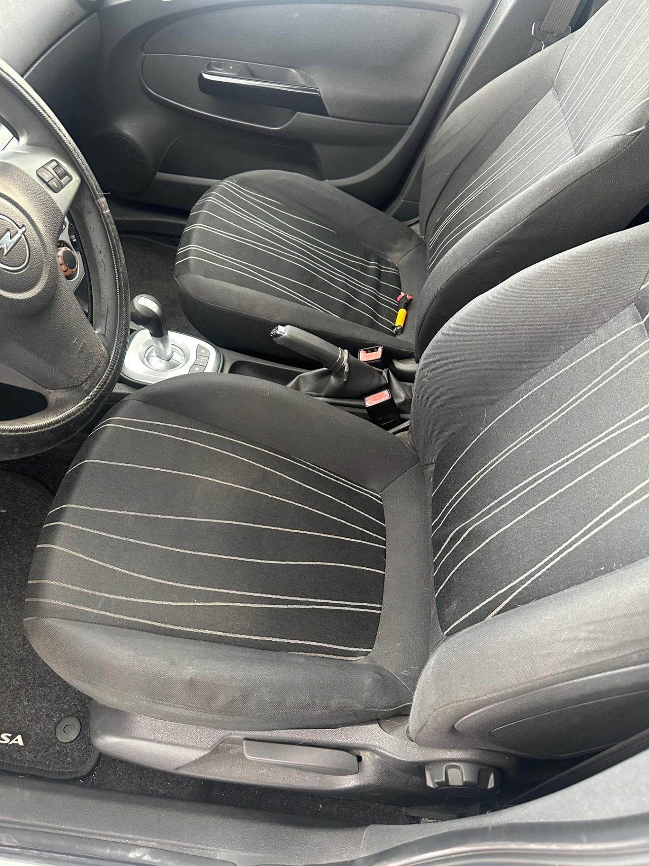 Opel Corsa 1.2 5 porte Easytronic Cosmo