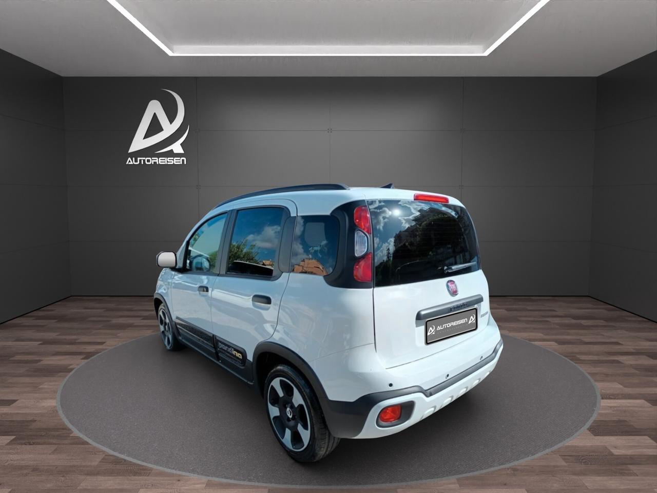 Fiat Panda Pandina 1000 HYBRID CROSS 65 CV KM 0 ITALIA