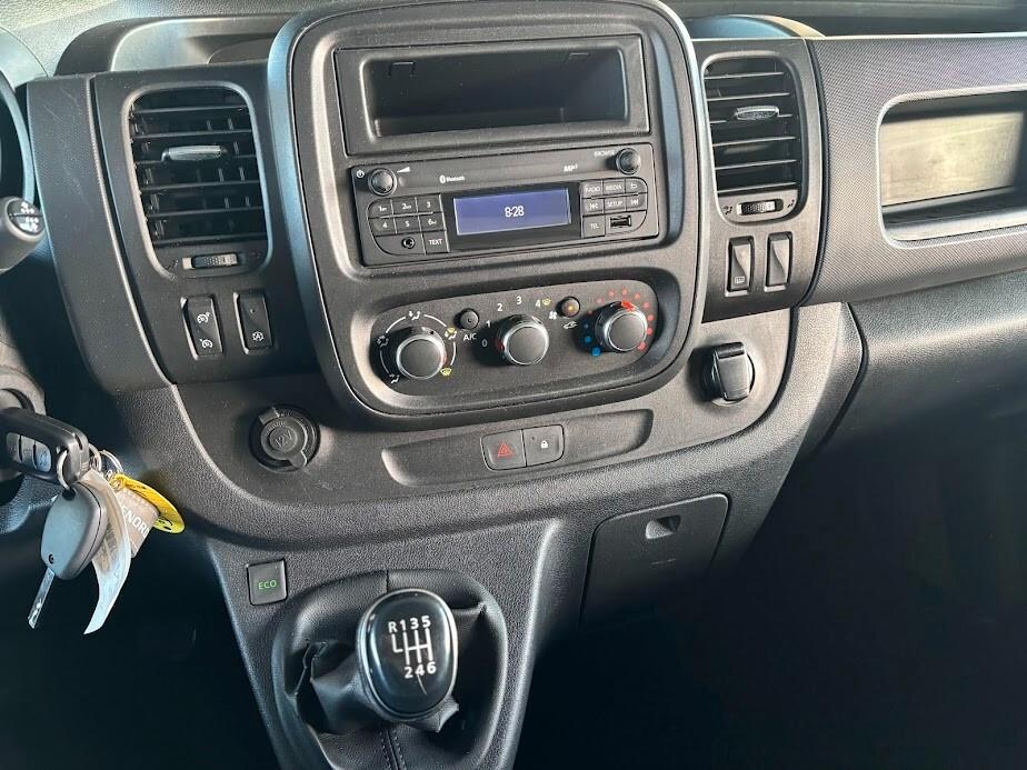 Renault Trafic 2.0 dCi 145CV L2 H1 DOPPIA PORTA LATER.30.000KM