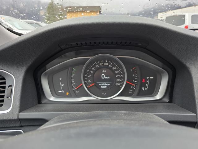 VOLVO V60 D4 AWD Geartronic Kinetic