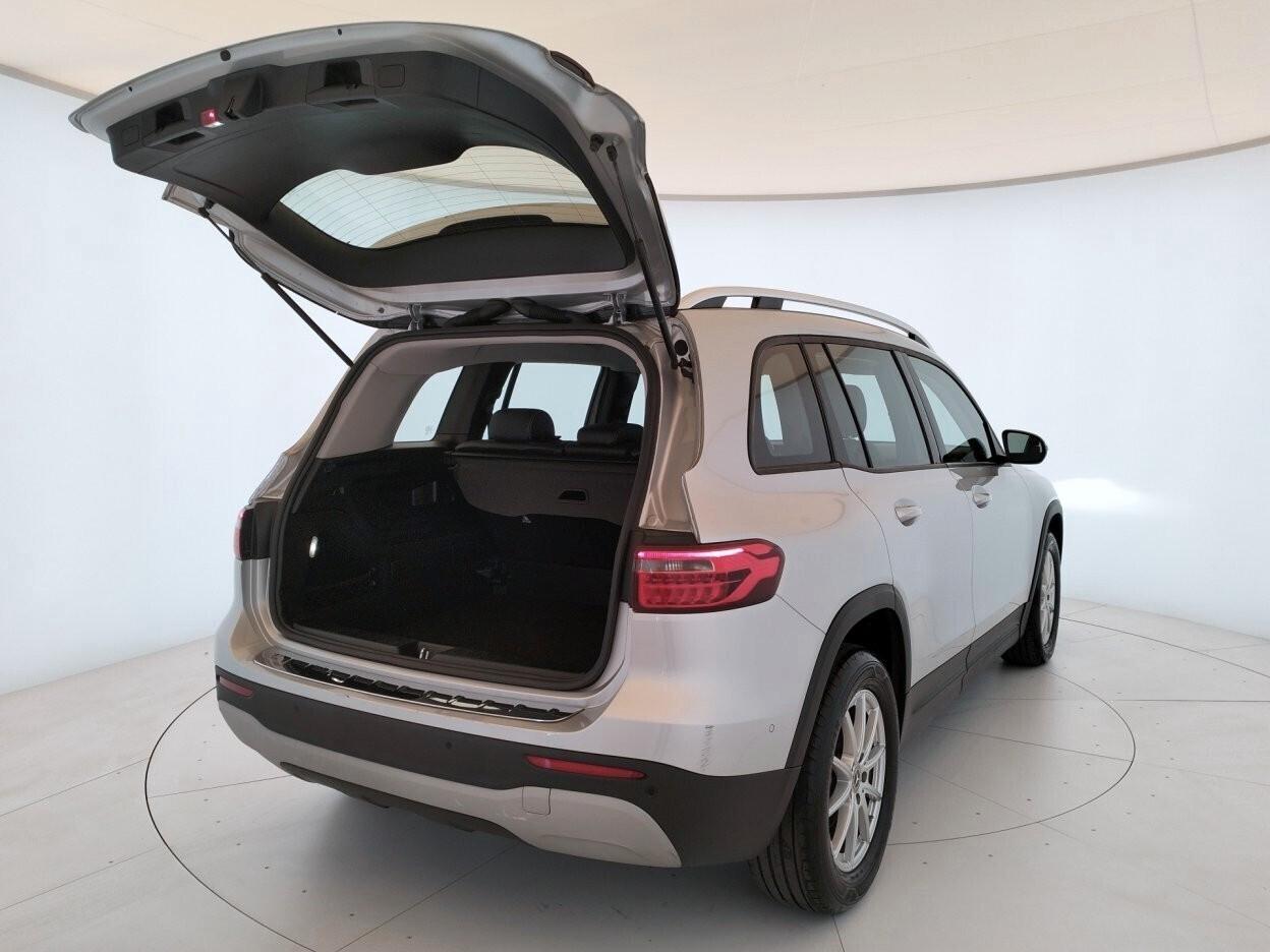 MERCEDES BENZ GLB 180d Business auto - IVA ESPOSTA