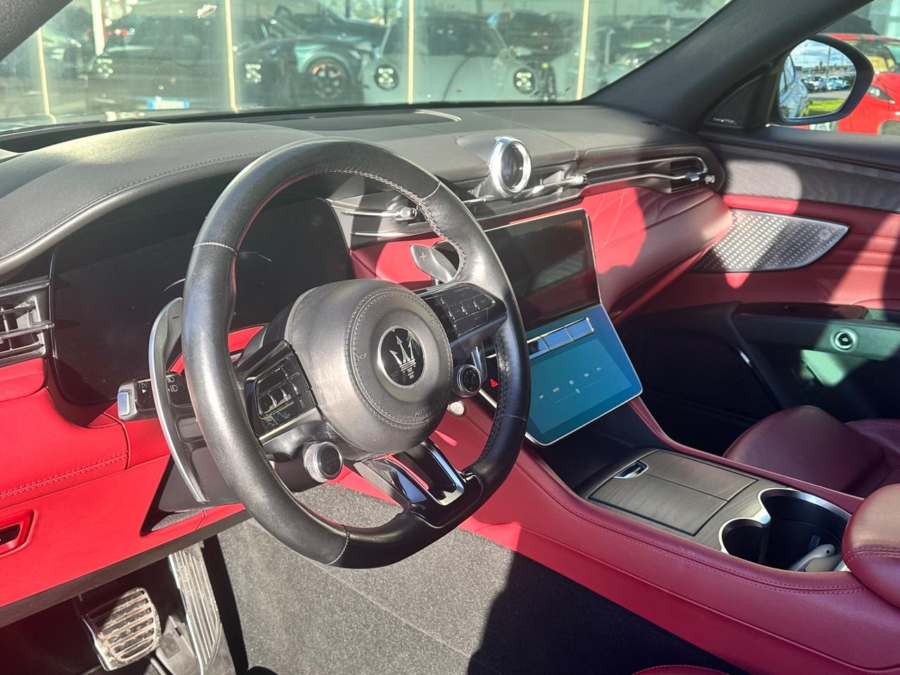 Maserati Grecale Modena 330cv possibilità noleggio no scoring