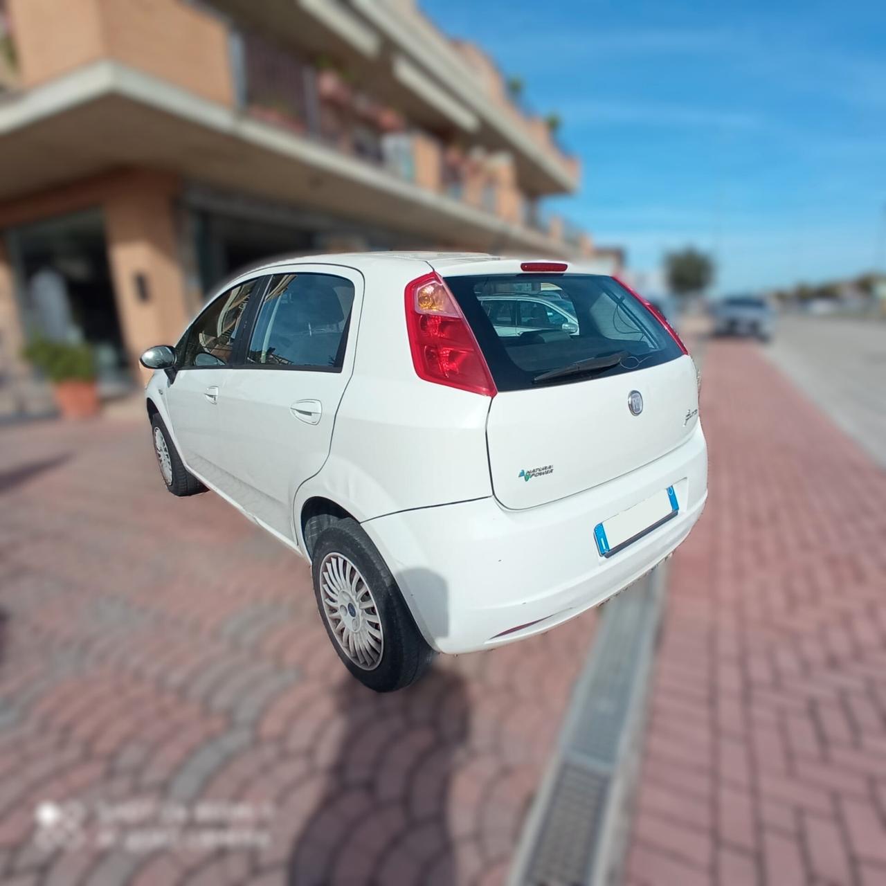 Fiat Grande Punto 1.4 5 porte Natural Power 77CV 57KW