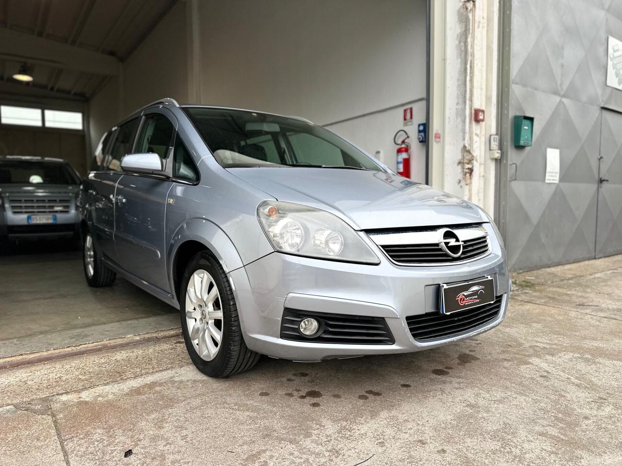 Opel Zafira 1.9 16V CDTI 150CV Cosmo