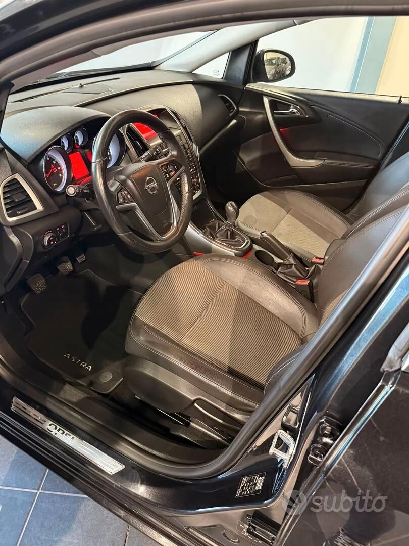 Opel Astra 1.4 Turbo - 100MILA KM- NEOPATENTATI