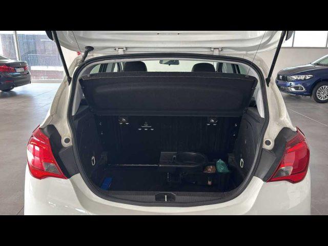 OPEL Corsa 5ª serie - 1.2 5 porte b-Color