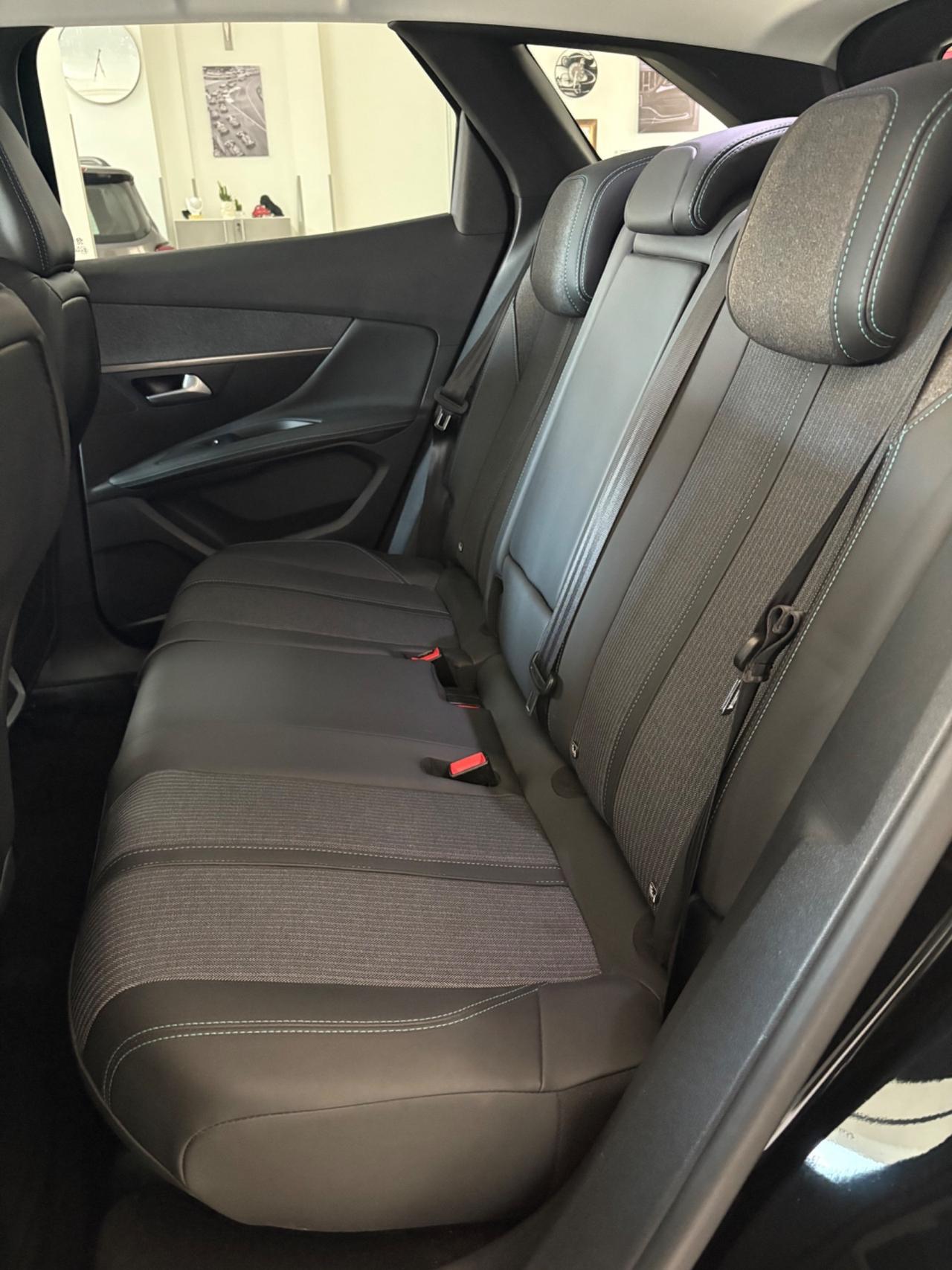 Peugeot 3008 BlueHDi 130 Allure Pack