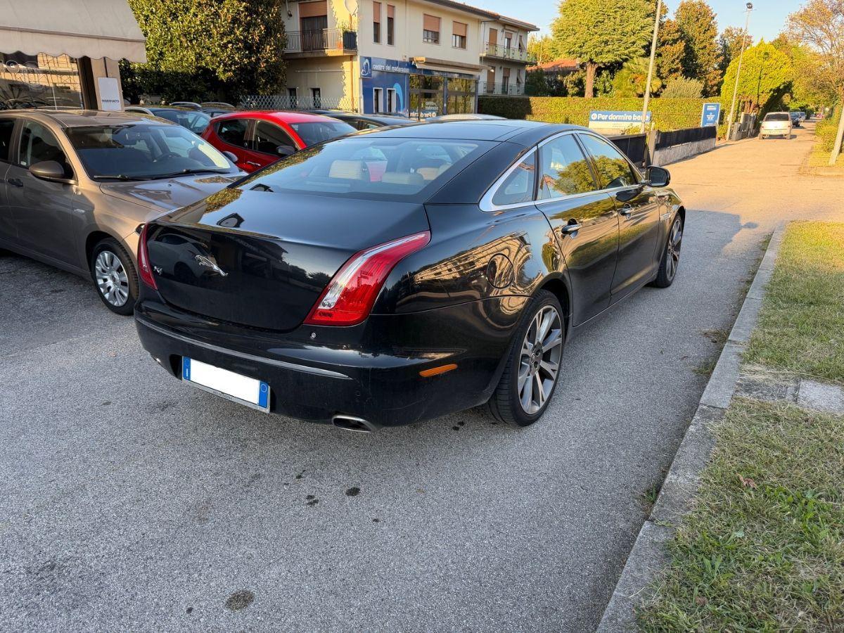 JAGUAR - XJ - 3.0D V6 Premium Luxury