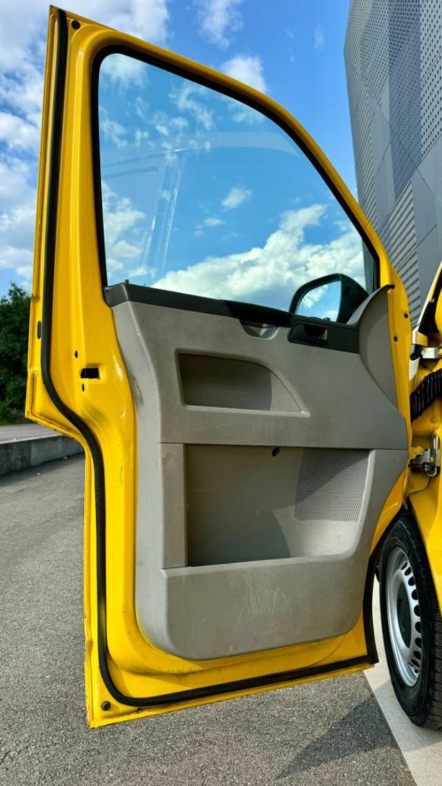 VOLKSWAGEN T5 Transporter