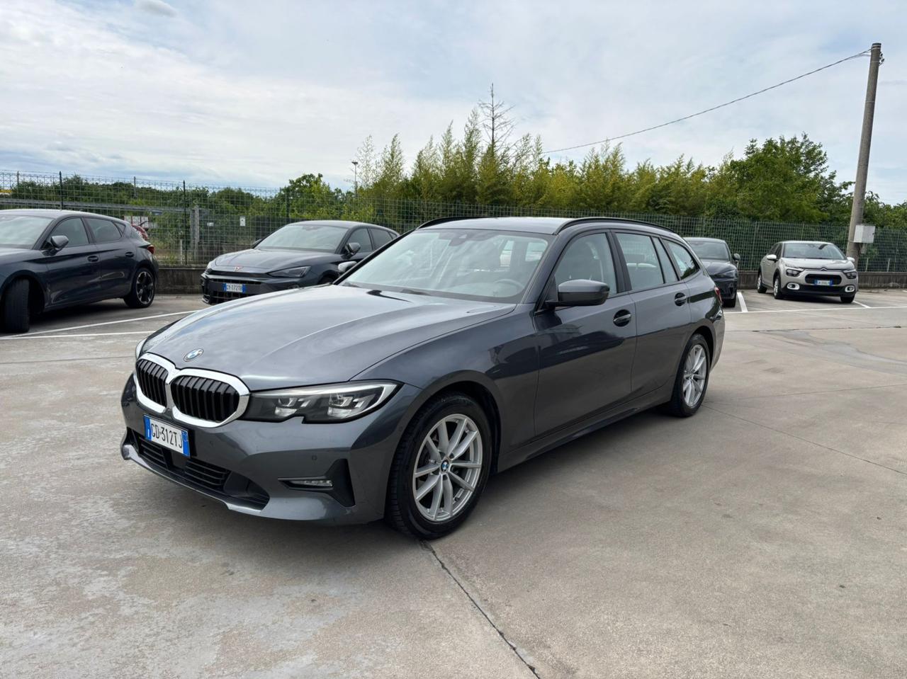 BMW 318 d Touring mhev 48V Business Advantage auto