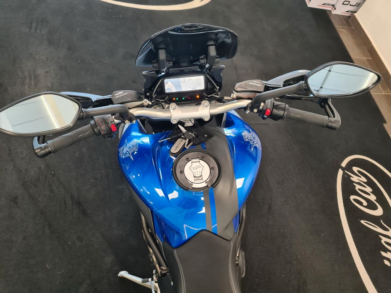 MV AGUSTA STRADALE 800