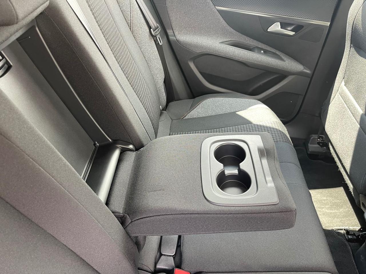 Peugeot 3008 1.5 Blue HDI 130 Active Pack