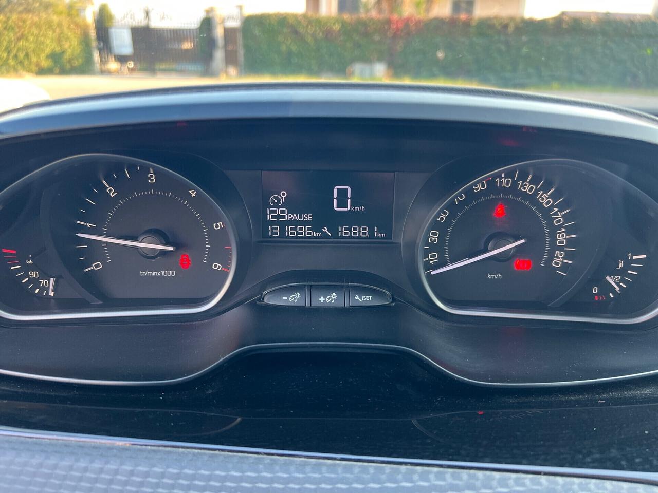 Peugeot 2008 1.6 BlueHDi 100CV Allure-2016UNIPRO