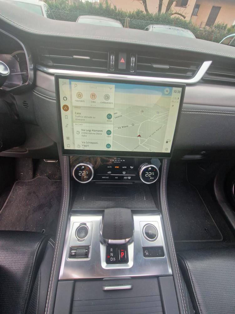 Jaguar F-Pace 2.0d i4 mhev R-Dynamic SE awd 204cv auto