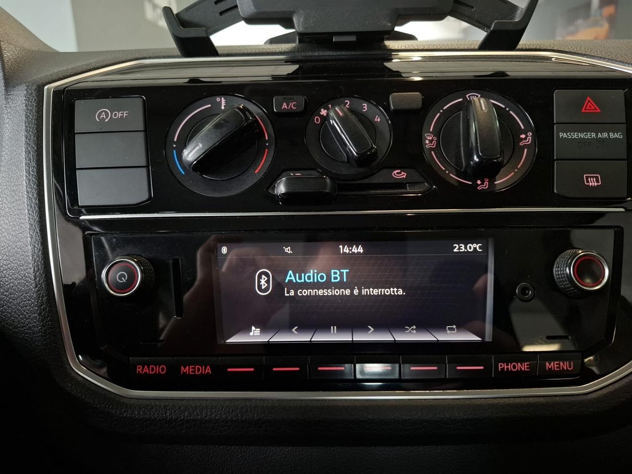 VW up! Benz/Metano METANO VALIDO FINO 2029