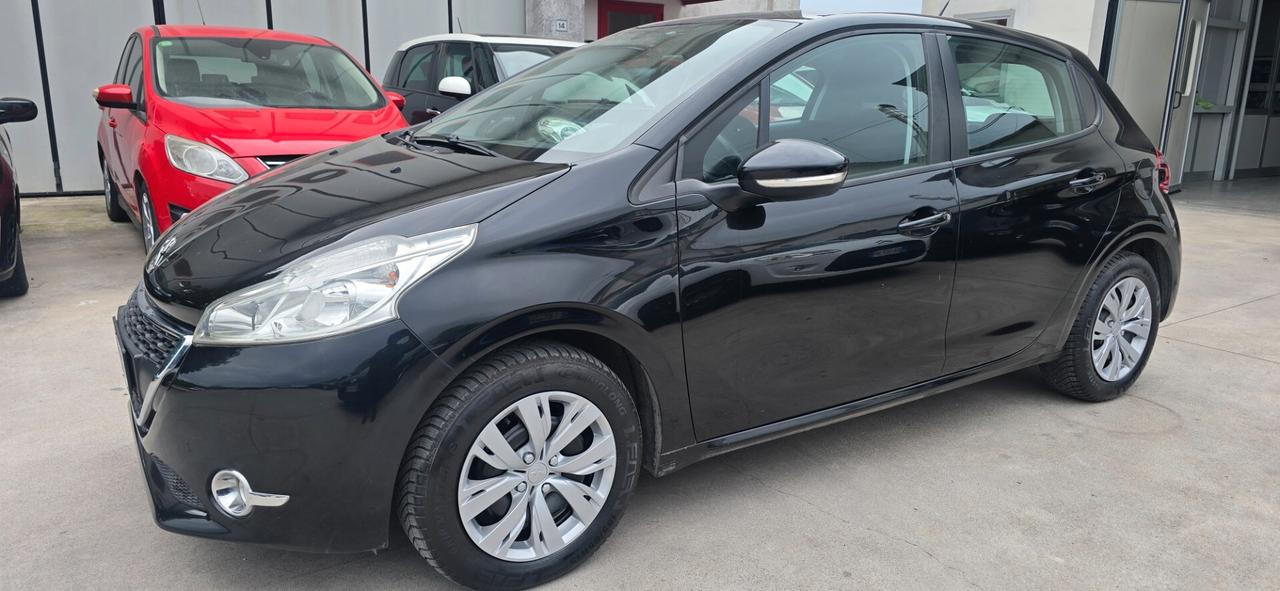 Peugeot 208 1.4 HDi 68 CV 5 porte Access