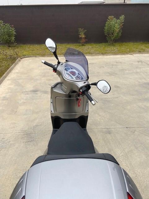 Kymco People 200i 2012 - km 6.150
