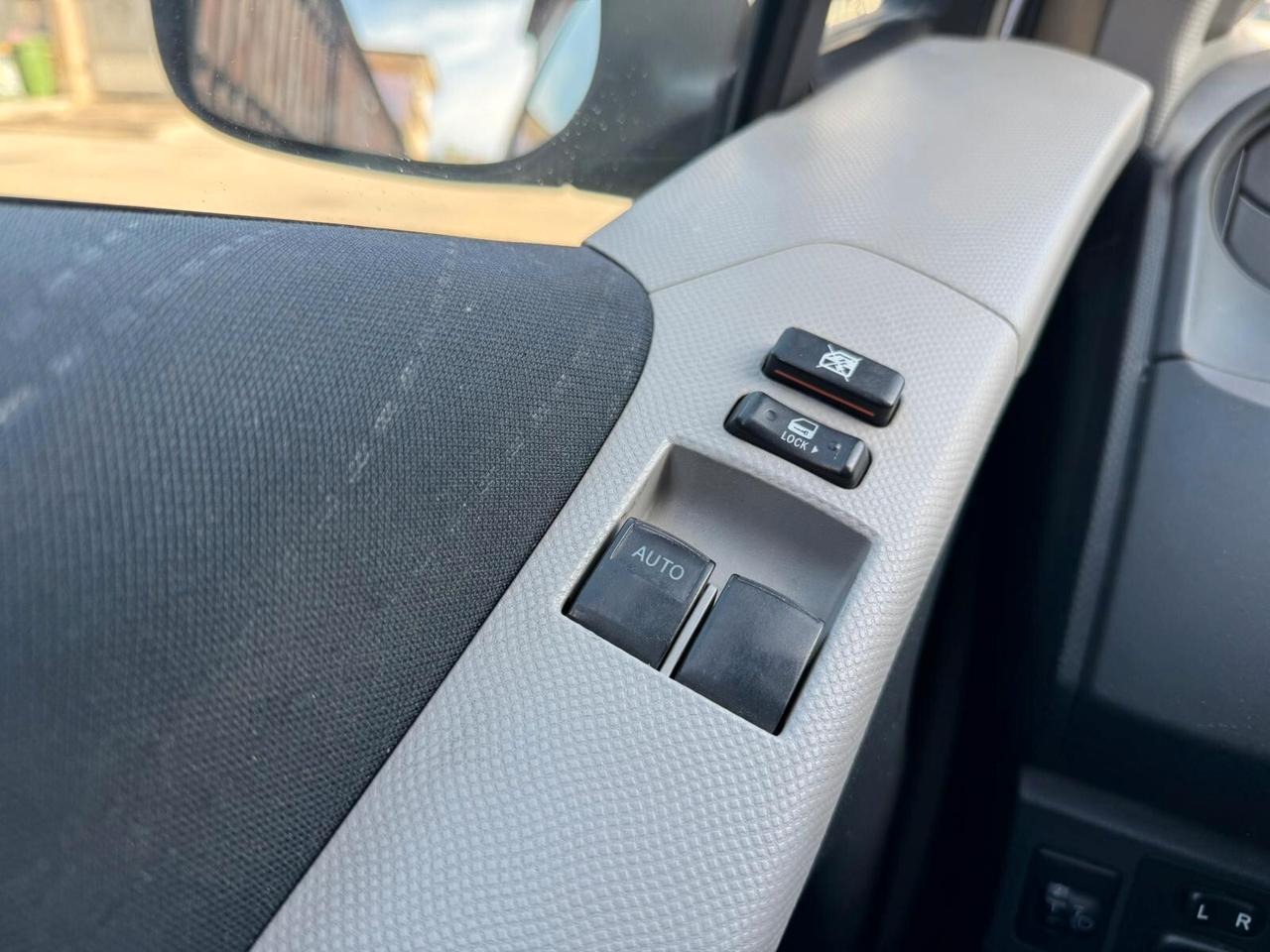 Toyota Yaris 1.3 5 porte Navi