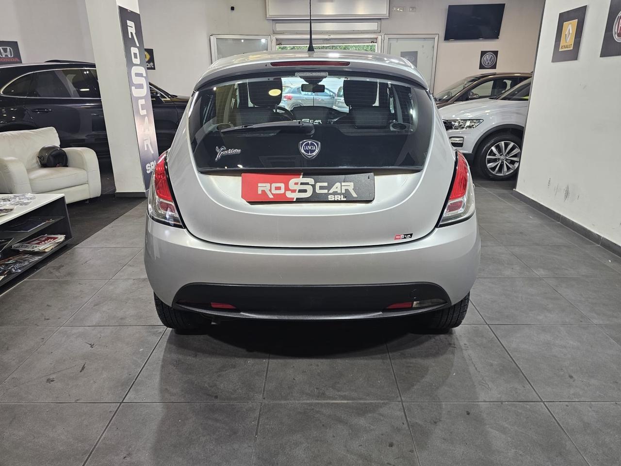 Lancia Ypsilon 1.2 GPL 69cv