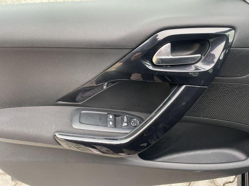 Peugeot 208 208 5p 1.2 puretech Active IDONEA NEOPATENTATI