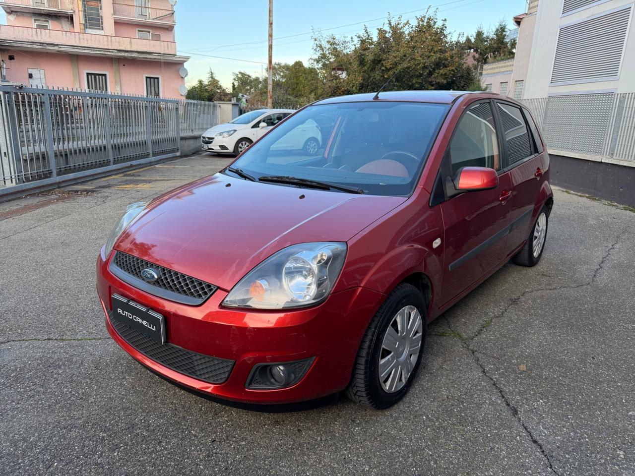 Ford Fiesta 1.4 d titanium NEOPATENTATI OCCASIONE