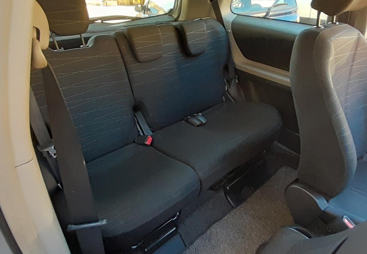Toyota Yaris benzina x neo patentati