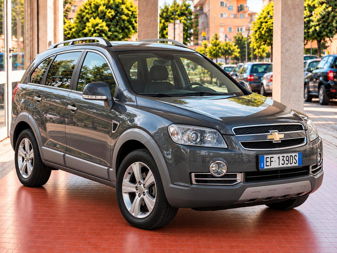 CHEVROLET CAPTIVA AUTOMATICA 7 POSTIPELLE • NAVIGATORE • RETROCAMERA • GARANZIA 12 MESI