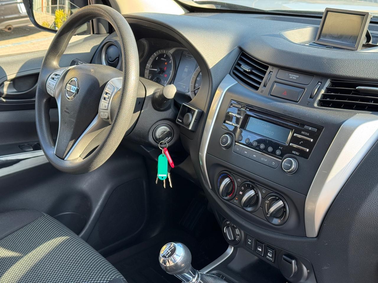 Nissan Navara 2.3 dCi 4WD King Cab, Pedana Scorrevole, hardtop