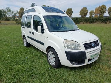 Fiat Doblò 1.9 MJT 120 CV con pedana per disabili