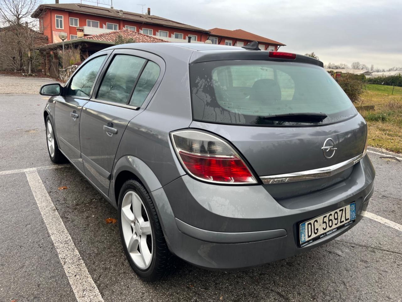 Opel Astra