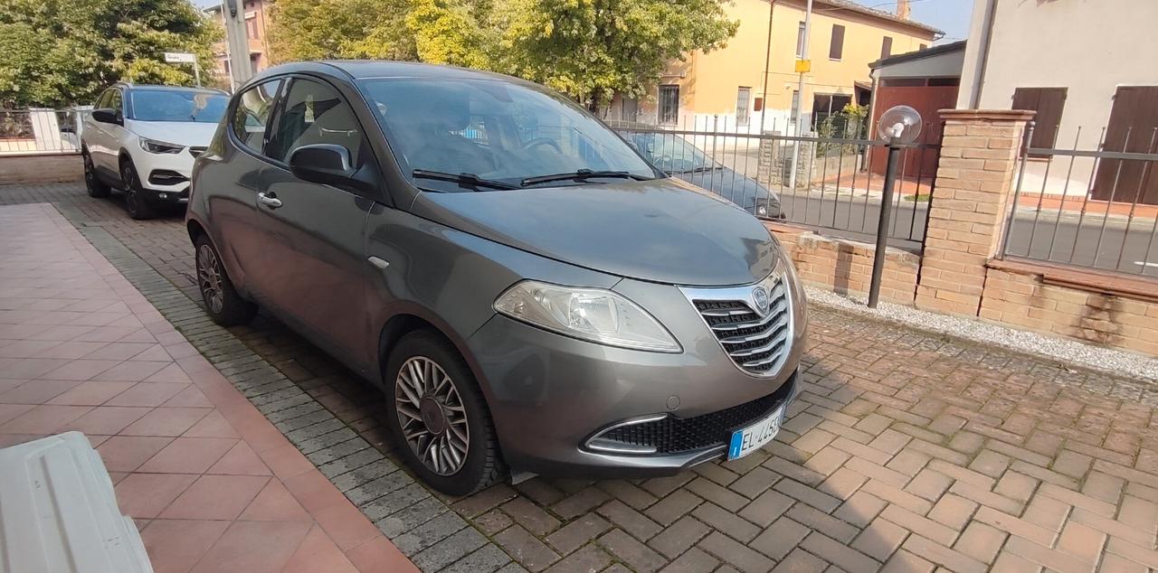 Lancia Ypsilon 0.9 TwinAir 85 CV 5 porte S&S DFN Gold