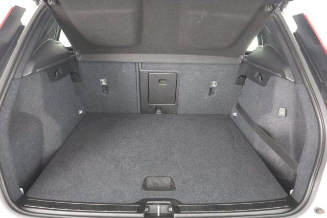 VOLVO XC40 XC40 D4 AWD Geartronic Business Plus/Momentum Pro
