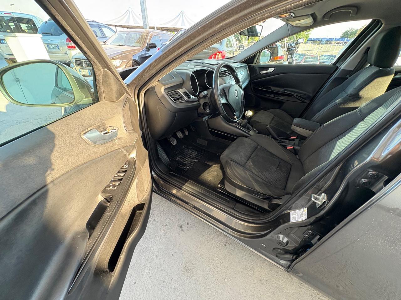 Alfa Romeo Giulietta 1.6 JTDm-2 105 CV Distinctive