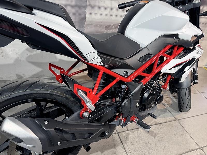Benelli BN 125