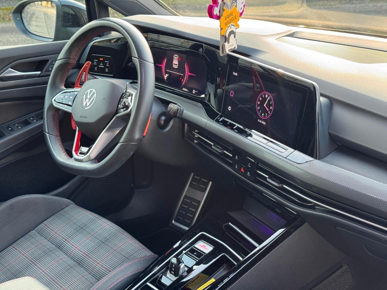 Volkswagen Golf GTI 2.0 TSI DSG
