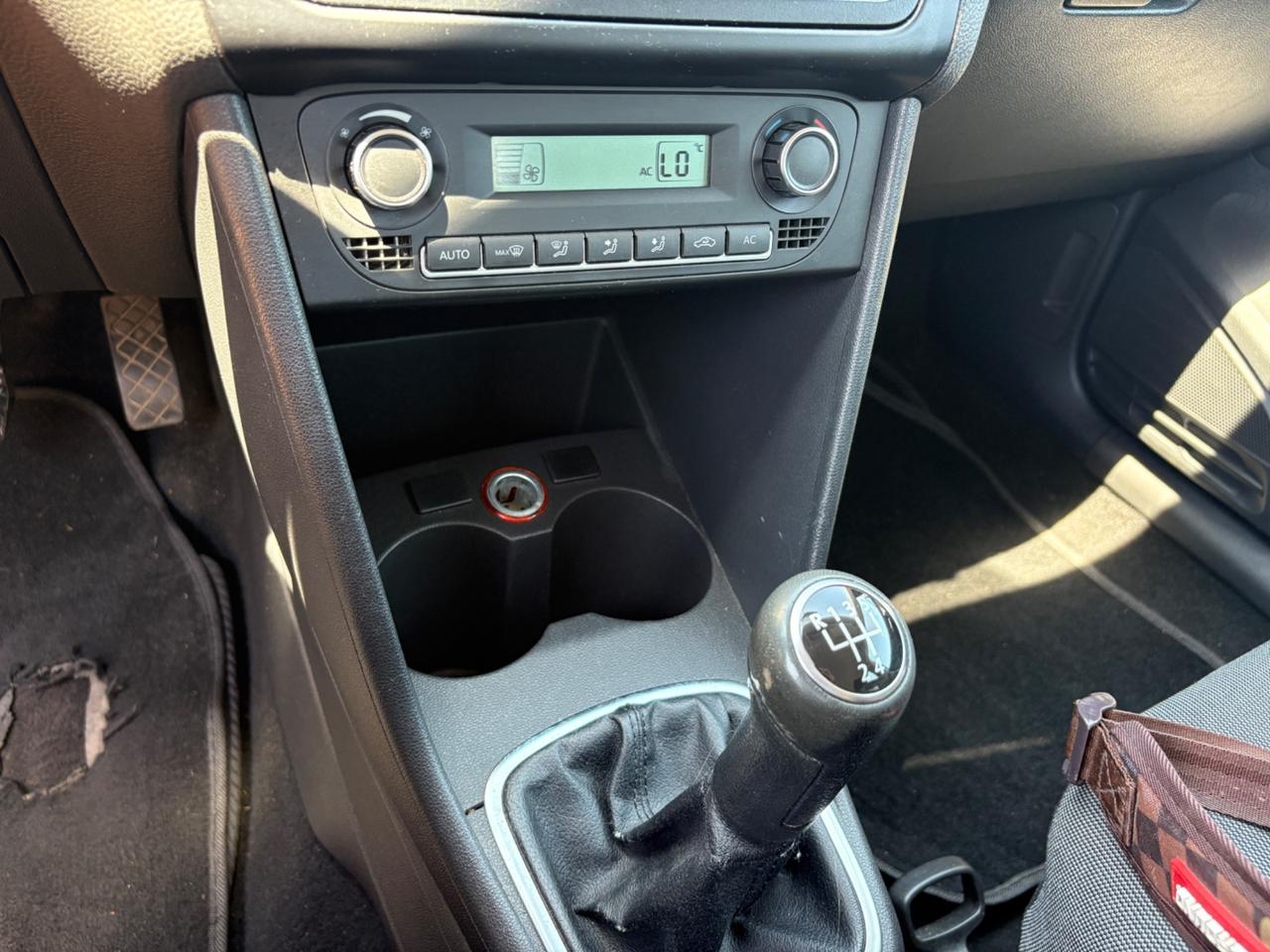 Volkswagen Polo 1.6 TDI 75CV” Highline”2010