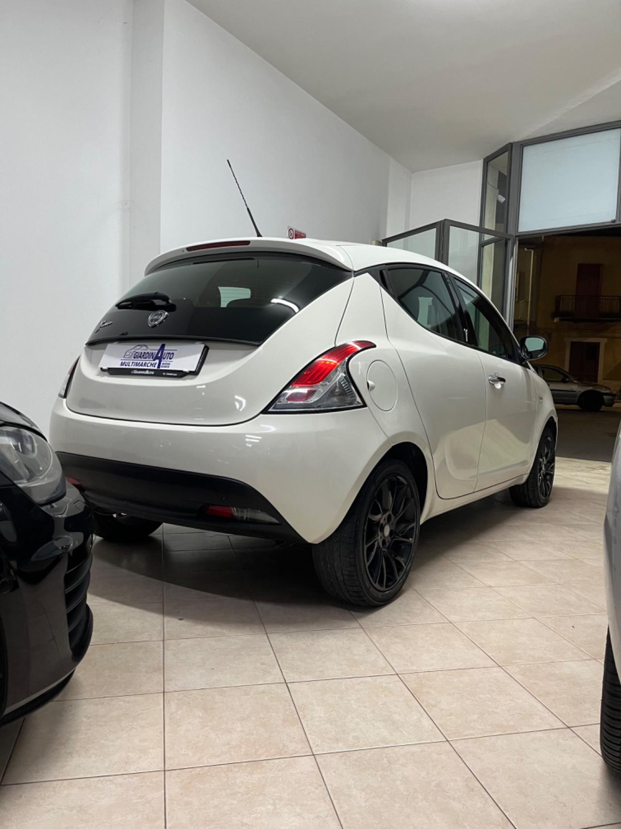 Lancia Ypsilon 1.3 MJT 16V 95 CV 5 porte S&S Gold