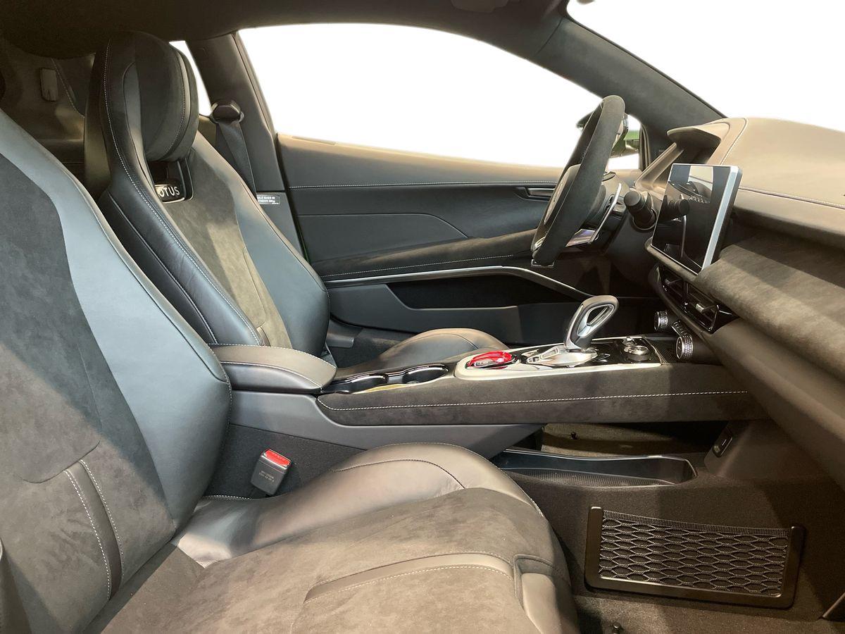 LOTUS EMIRA TURBO SE RACING LINE