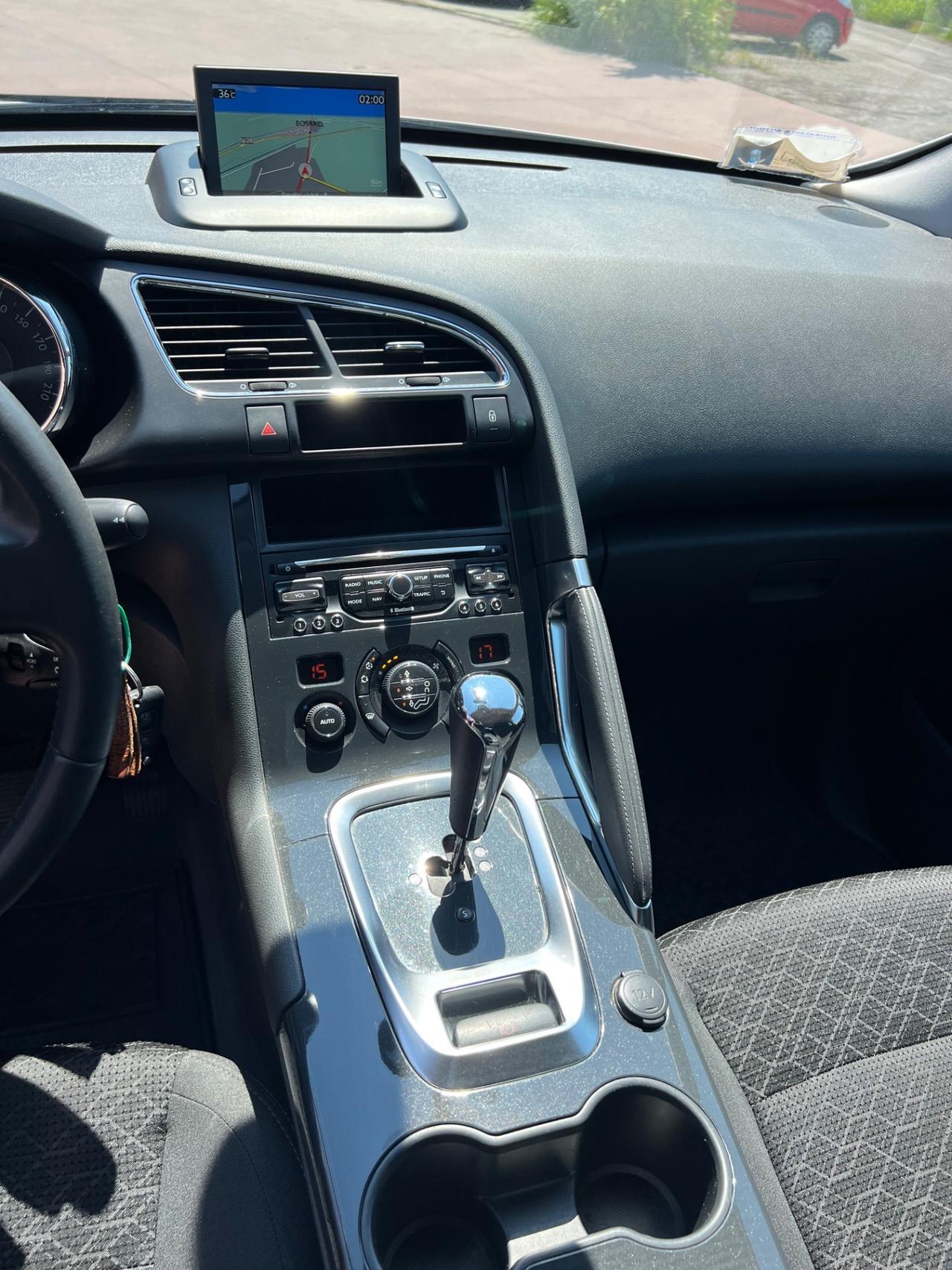 Peugeot 3008 1.6 HDi 115CV Allure