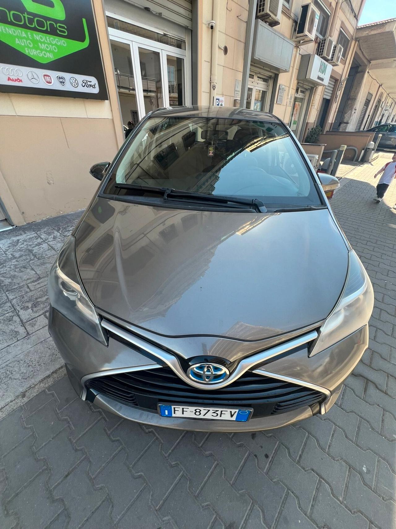 Toyota Yaris 1.5 Hybrid 5 porte Cool