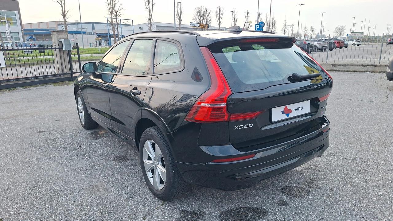 Volvo XC 60 XC60 B4 (d) AWD automatico Essential