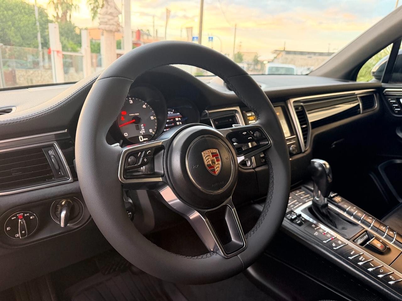 Porsche Macan 3.0 S -Tetto-Pasm-Full-Total BLACK