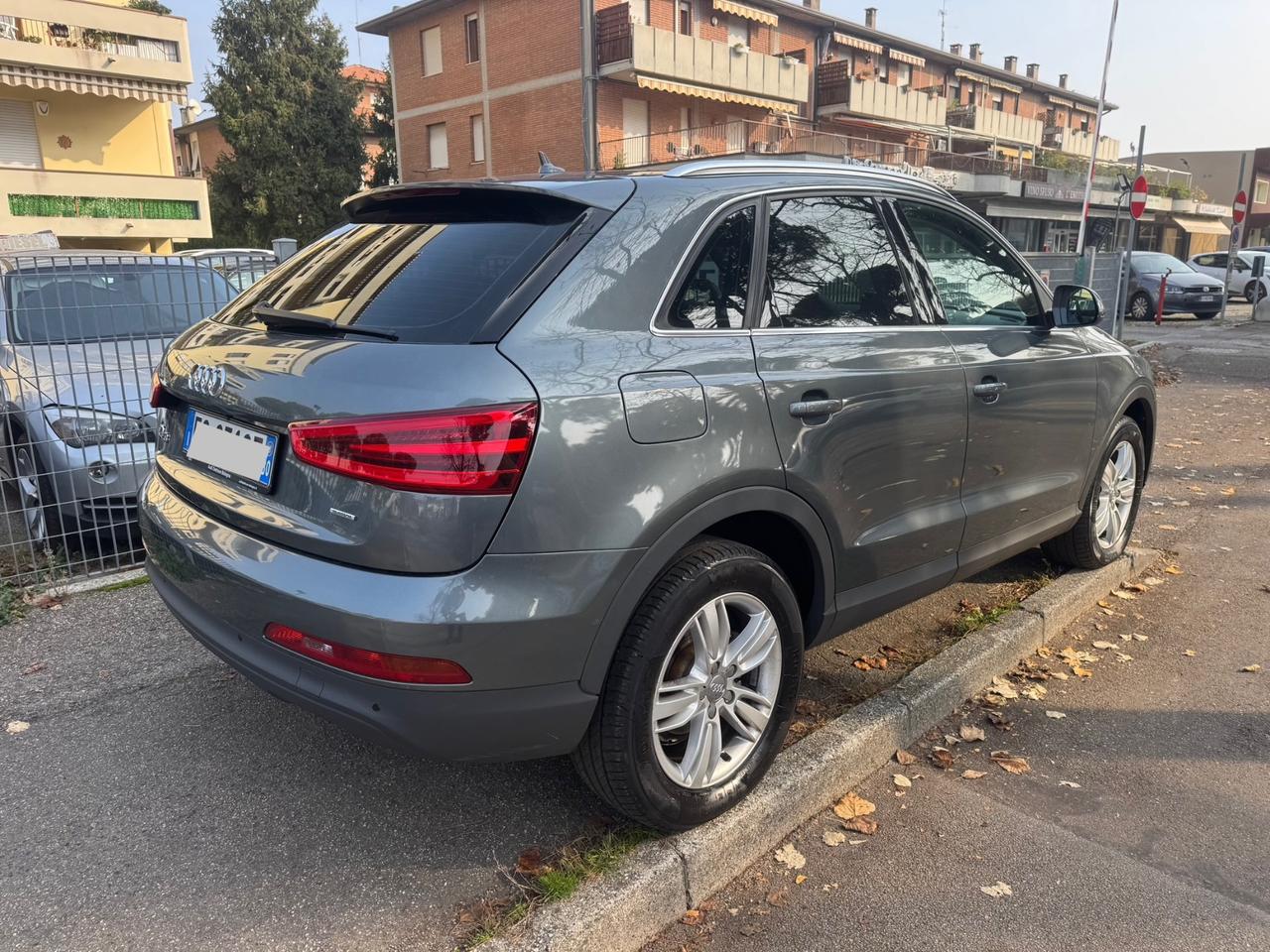 Audi Q3 2.0 TDI 4X4 neopaten garanzia 12 mesi