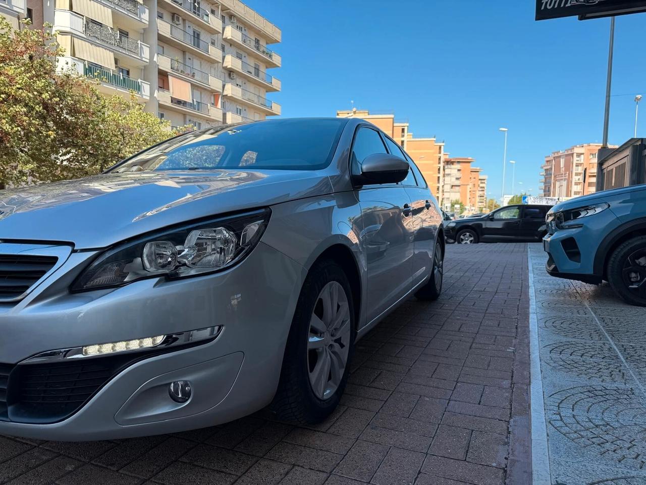 Peugeot 308 BlueHDi 120 S&S Business