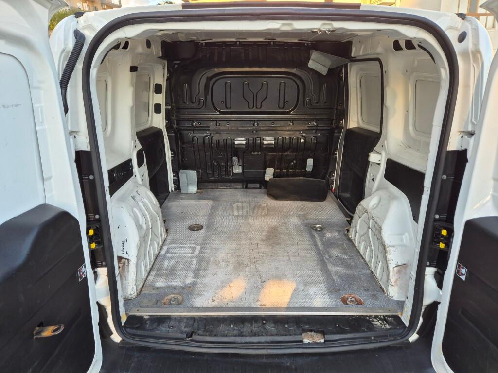 Fiat Doblo CARGO 3 POSTI 1.6 MJTD