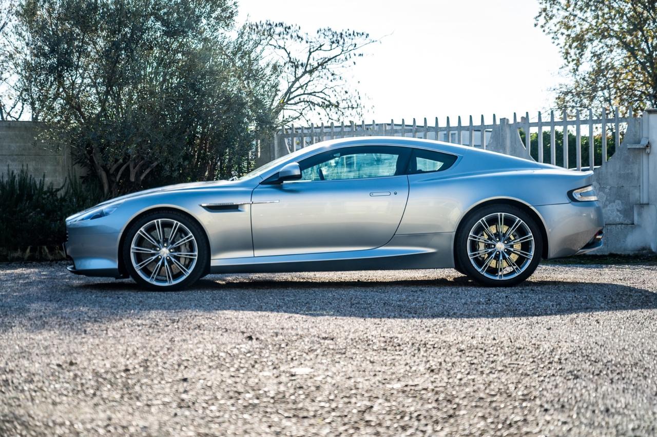 Aston Martin Virage Coupe 6.0 touchtronic