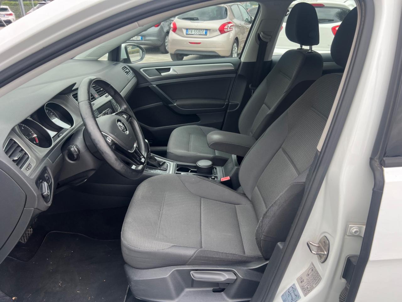 Volkswagen Golf 1.6 TDI DSG 5p. Comfortline