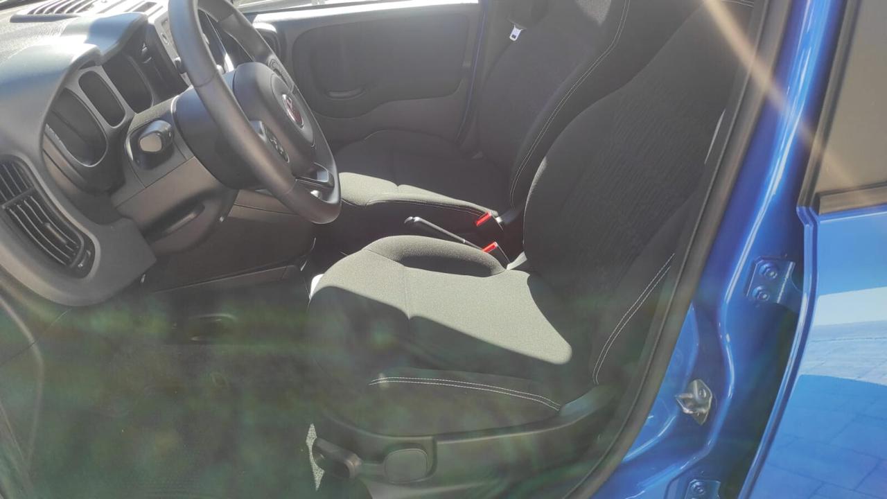 FIAT PANDA CITY CROSS 1.0 IBRIDA 70CV BLU ITALIA