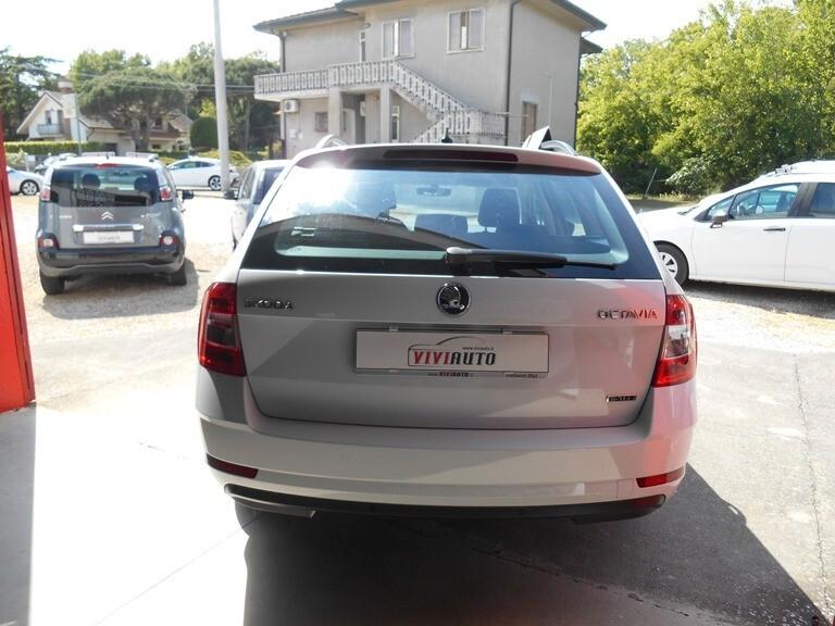 Skoda Octavia 1.5 DSG Wagon Executive METANO