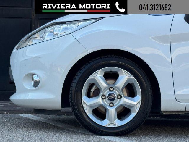 FORD Fiesta 1.4 5 porte Bz.- GPL Titanium